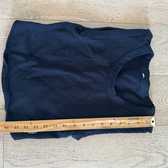 Free People Cropped Seamless top Black M/L - Picture 2 of 4